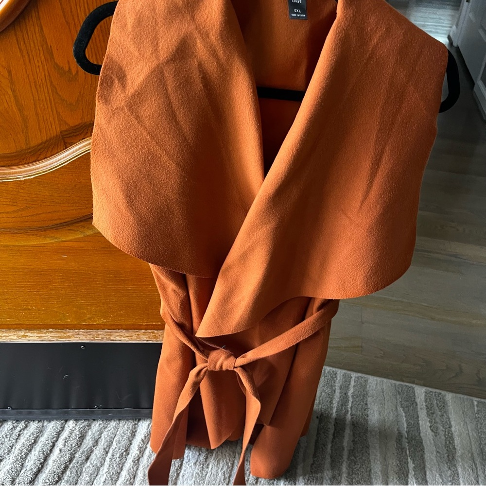 Adorable Fall Vest - Picture 5 of 5
